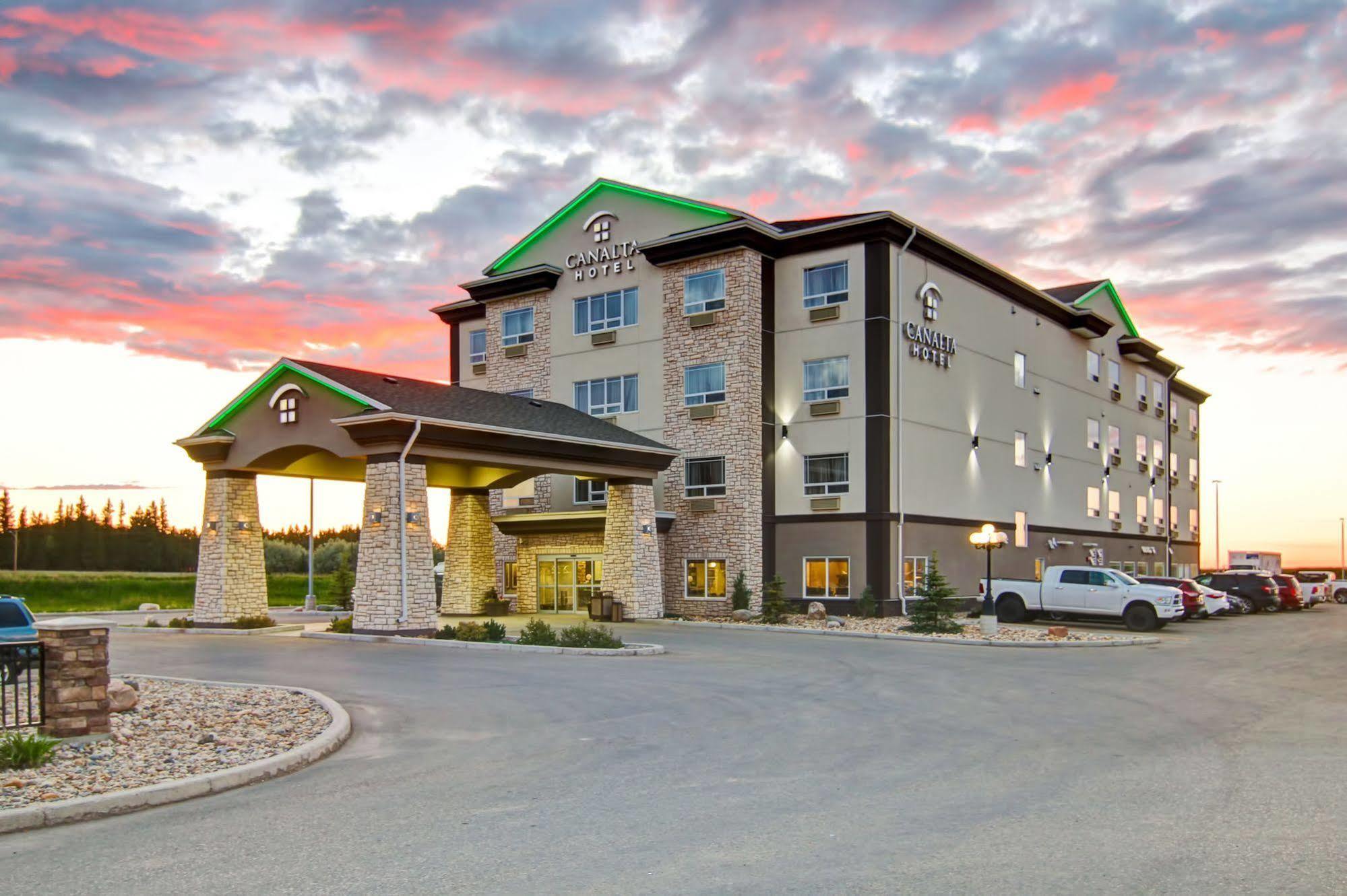 Canalta Hotel Melfort Exterior photo